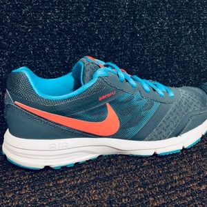 nike air relentless 4 women's